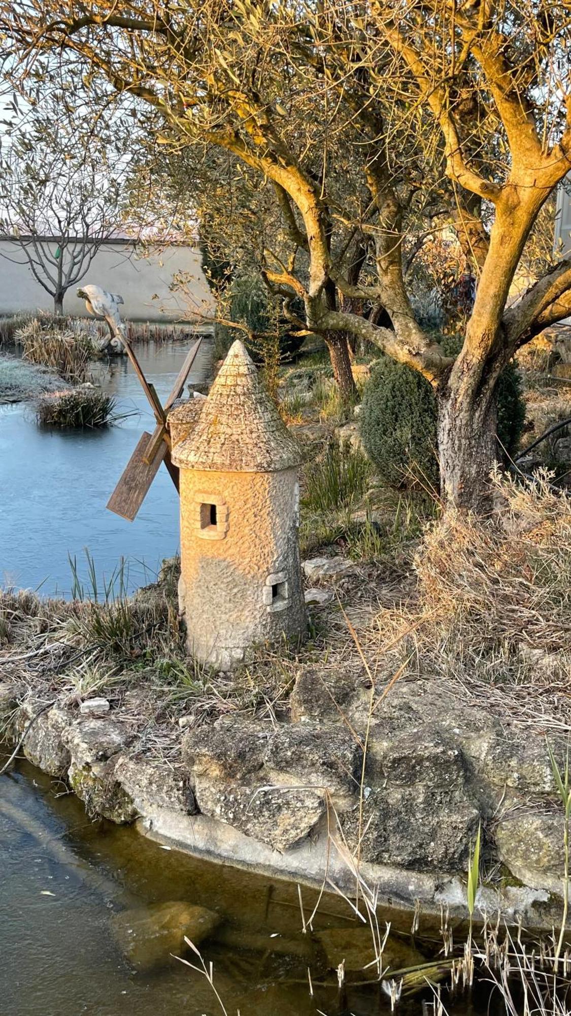 Studio Les Petits Lutins Entraigues-sur-la-Sorgue Eksteriør bilde