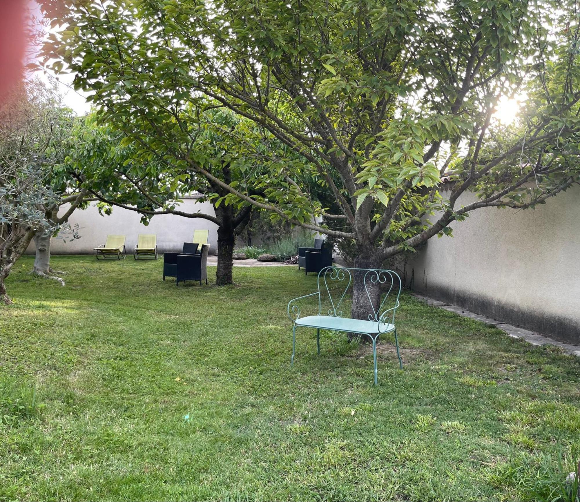 Studio Les Petits Lutins Entraigues-sur-la-Sorgue Eksteriør bilde